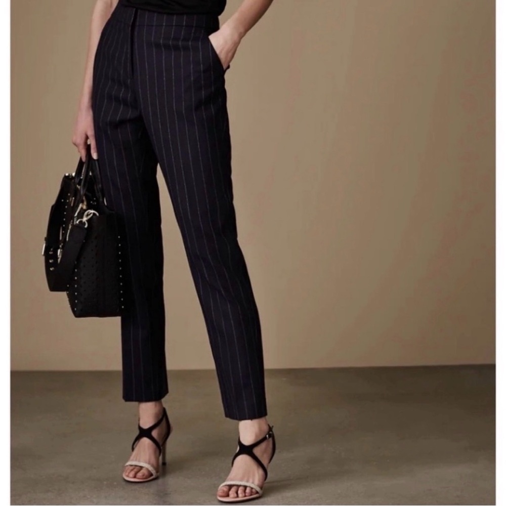 REISS trouser tailored in navy pin stripe size 6 business casual work office